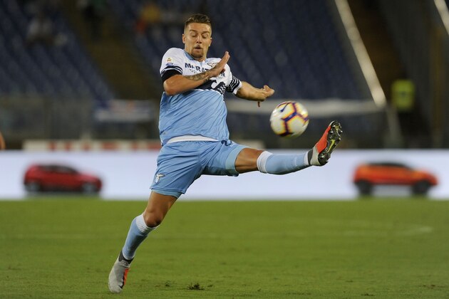 ROME, ITALY - SEPTEMBER 02:  Sergej Milinkovic Savic of SS Lazio during the serie A match between SS Lazio and Frosinone Calcio at Stadio Olimpico on September 2, 2018 in Rome, Italy.  (Photo by Marco Rosi/Getty Images)