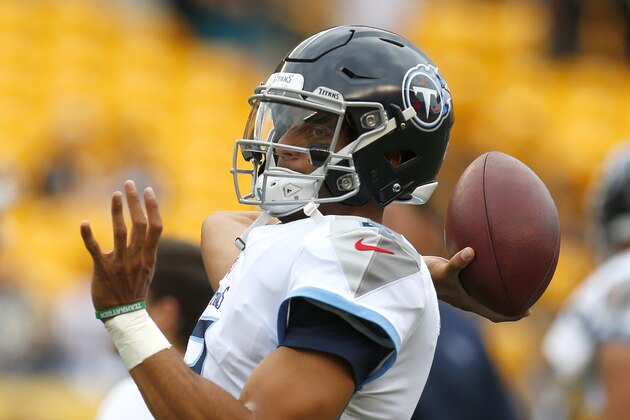 PITTSBURGH, PA - AUGUST 25:  Marcus Mariota #8 of the Tennessee Titans warms up prior to the preseason game against the Pittsburgh Steelers on August 25, 2018 at Heinz Field in Pittsburgh, Pennsylvania.  (Photo by Justin K. Aller/Getty Images)
