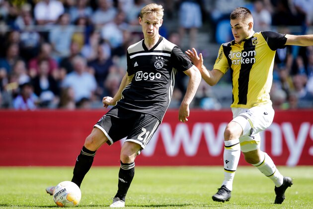 ARNHEM, NETHERLANDS - SEPTEMBER 2: (L-R) Frenkie de Jong of Ajax, Matus Bero of Vitesse during the Dutch Eredivisie  match between Vitesse v Ajax at the GelreDome on September 2, 2018 in Arnhem Netherlands (Photo by Erwin Spek/Soccrates/Getty Images)