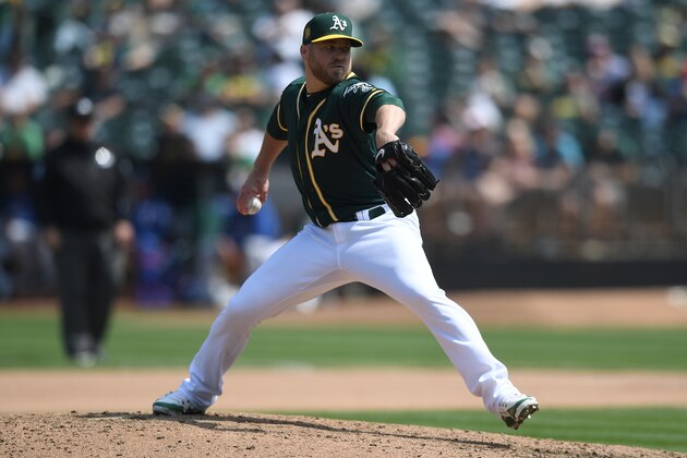 OAKLAND, CA - AUGUST 22:  Shawn Kelley #31 of the Oakland Athletics pitches against the Texas Rangers in the top of the six inning at Oakland Alameda Coliseum on August 22, 2018 in Oakland, California.  (Photo by Thearon W. Henderson/Getty Images)