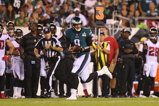 PHILADELPHIA, PA - SEPTEMBER 06:  Nick Foles #9 of the Philadelphia Eagles runs after catching a pass thrown by Nelson Agholor #13 (not pictured) during the third quarter against the Atlanta Falcons at Lincoln Financial Field on September 6, 2018 in Philadelphia, Pennsylvania.  (Photo by Mitchell Leff/Getty Images)