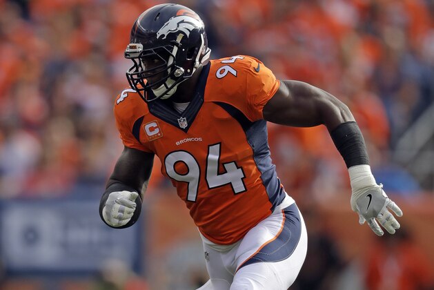 Denver Broncos outside linebacker DeMarcus Ware plays against the San Diego Chargers during the first half of an NFL football game, Sunday, Oct. 30, 2016, in Denver. (AP Photo/Jack Dempsey)