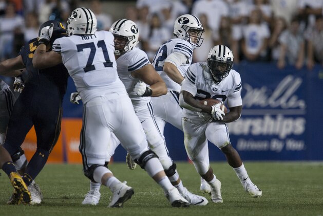 PROVO, UT- SEPTEMBER 8: Squally Canada #22  of the BYU Cougars rushes the ball against the California Golden Bears at LaVell Edwards Stadium Stadium on September 8, 2018 in Provo, Utah. (Photo by Chris Gardner/Getty Images)
