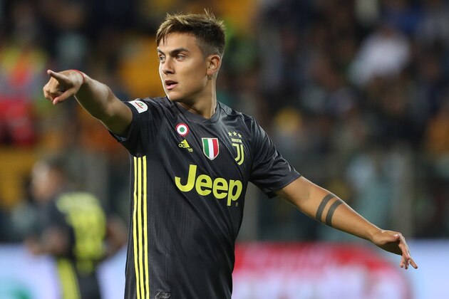 PARMA, ITALY - SEPTEMBER 01:  Paulo Dybala of Juventus gestures during the serie A match between Parma Calcio and Juventus at Stadio Ennio Tardini on September 1, 2018 in Parma, Italy.  (Photo by Marco Luzzani/Getty Images)