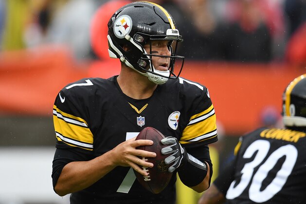 CLEVELAND, OH - SEPTEMBER 09:  Ben Roethlisberger #7 of the Pittsburgh Steelers looks to pass during the first quarter against the Cleveland Browns at FirstEnergy Stadium on September 9, 2018 in Cleveland, Ohio. (Photo by Jason Miller/Getty Images)