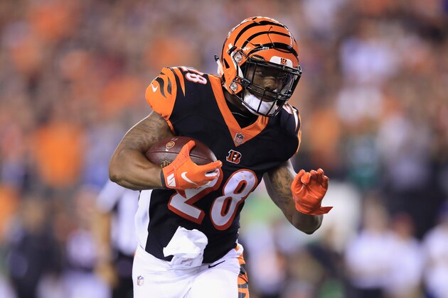 CINCINNATI, OH - SEPTEMBER 13:  Joe Mixon #28 of the Cincinnati Bengals carries the ball during the first half against the Baltimore Ravens at Paul Brown Stadium on September 13, 2018 in Cincinnati, Ohio.  (Photo by Andy Lyons/Getty Images)