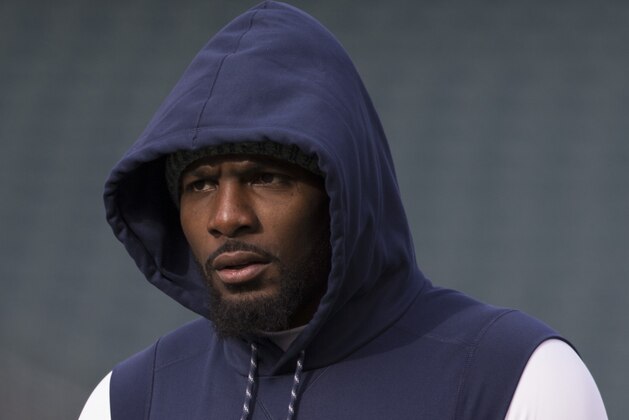 PHILADELPHIA, PA - DECEMBER 31: Dez Bryant #88 of the Dallas Cowboys looks on prior to the game against the Philadelphia Eagles at Lincoln Financial Field on December 31, 2017 in Philadelphia, Pennsylvania. (Photo by Mitchell Leff/Getty Images)