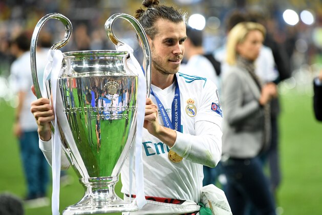 KIEV, UKRAINE - MAY 26: Gareth Bale of Real Madrid poses with the trophy after the UEFA Champions League Final between Real Madrid and Liverpool at NSC Olimpiyskiy Stadium on May 26, 2018 in Kiev, Ukraine.  (Photo by Michael Regan/Getty Images)