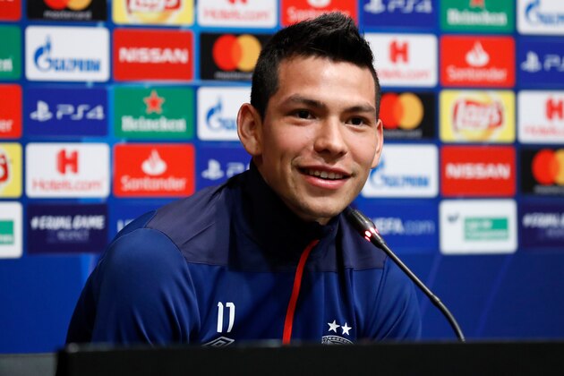 BARCELONA, SPAIN - SEPTEMBER 17: Hirving Lozano of PSV  during the   Training PSV at the Camp Nou on September 17, 2018 in Barcelona Spain (Photo by Aaron van Zandvoort/Soccrates/Getty Images)