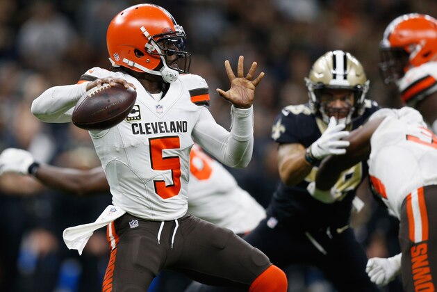 NEW ORLEANS, LA - SEPTEMBER 16: Tyrod Taylor #5 of the Cleveland Browns throws the ball during the fourth quarter against the New Orleans Saints  at Mercedes-Benz Superdome on September 16, 2018 in New Orleans, Louisiana.  (Photo by Jonathan Bachman/Getty Images)