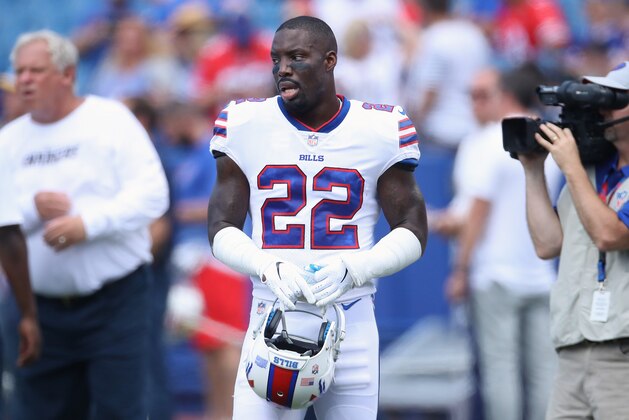 BUFFALO, NY - SEPTEMBER 16: Vontae Davis #22 of the Buffalo Bills during pre-game warmups prior to the start of NFL game action against the Los Angeles Chargers at New Era Field on September 16, 2018 in Buffalo, New York. (Photo by Tom Szczerbowski/Getty Images)