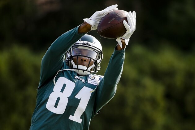 Philadelphia Eagles wide receiver Jordan Matthews catches a ball during an NFL football training camp in Philadelphia, Friday, Aug. 4, 2017. (AP Photo/Matt Rourke)