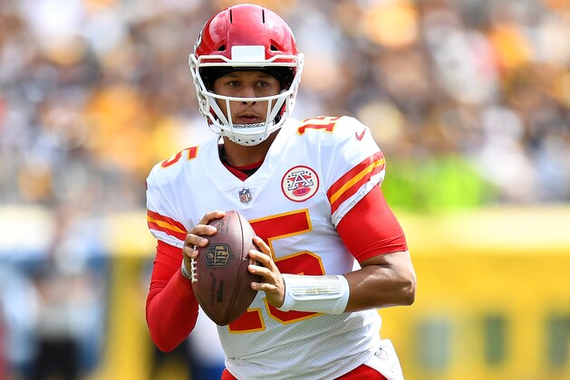 PITTSBURGH, PA - SEPTEMBER 16:  Patrick Mahomes #15 of the Kansas City Chiefs in action during the game against the Pittsburgh Steelers at Heinz Field on September 16, 2018 in Pittsburgh, Pennsylvania. (Photo by Joe Sargent/Getty Images)