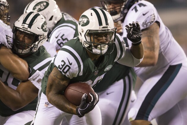 PHILADELPHIA, PA - AUGUST 30: Thomas Rawls #30 of the New York Jets runs the ball during the preseason game against the Philadelphia Eagles at Lincoln Financial Field on August 30, 2018 in Philadelphia, Pennsylvania. (Photo by Mitchell Leff/Getty Images)