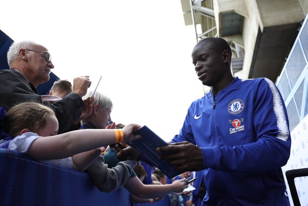 LONDON, ENGLAND - SEPTEMBER 15:  N'golo Kante of Chelsea arrives ahead of the Premier League match between Chelsea FC and Cardiff City at Stamford Bridge on September 15, 2018 in London, United Kingdom.  (Photo by Dan Istitene/Getty Images)