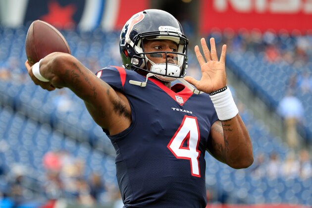 NASHVILLE, TN - SEPTEMBER 16: Deshaun Watson #4 of the Houstan Texans throws a pass before the game against the Tennessee Titans at Nissan Stadium on September 16, 2018 in Nashville, Tennessee.  (Photo by Andy Lyons/Getty Images)