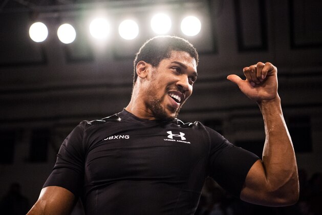 LONDON, ENGLAND - SEPTEMBER 19:  Anthony Joshua works out during an Anthony Joshua and Alexander Povetkin Media Workout on September 19, 2018 in London, England. (Photo by Justin Setterfield/Getty Images)
