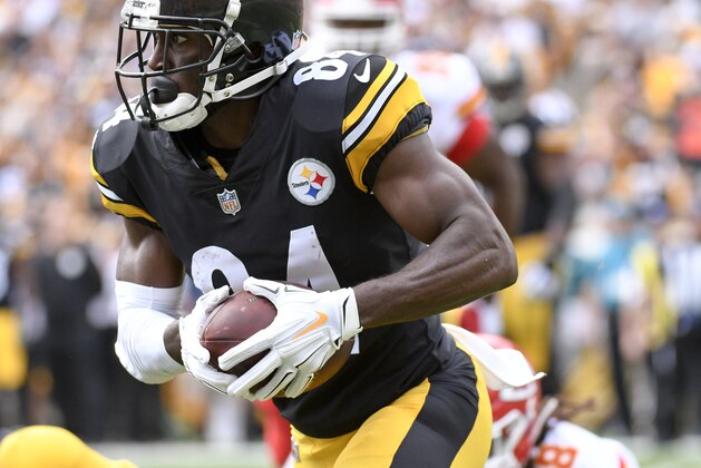 Pittsburgh Steelers wide receiver Antonio Brown (84) plays against the Kansas City Chiefs in an NFL football game Sunday, Sept. 16, 2018, in Pittsburgh. (AP Photo/Don Wright)