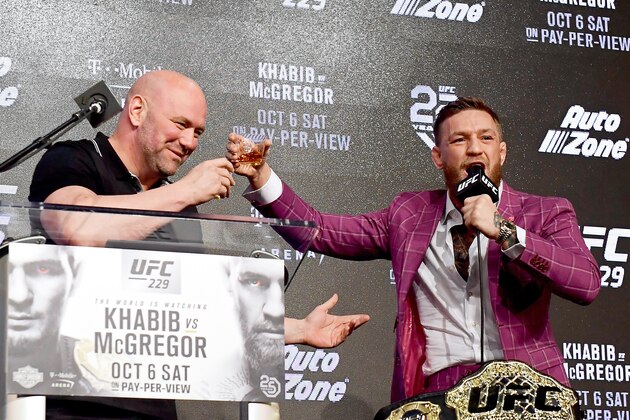 NEW YORK, NY - SEPTEMBER 20:  Conor McGregor shares his Irish Whiskey with UFC President Dana White during the UFC 229 Press Conference at Radio City Music Hall on September 20, 2018 in New York City.  (Photo by Steven Ryan/Getty Images)