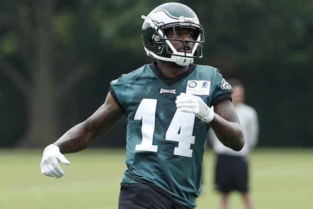 Philadelphia Eagles wide receiver Mike Wallace in action during the practice at the NFL football team's training camp, Wednesday, June 13, 2018, in Philadelphia. (AP Photo/Chris Szagola)
