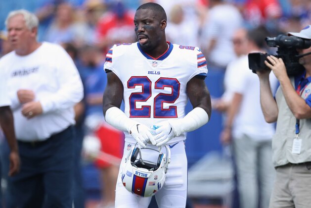 BUFFALO, NY - SEPTEMBER 16: Vontae Davis #22 of the Buffalo Bills during pre-game warmups prior to the start of NFL game action against the Los Angeles Chargers at New Era Field on September 16, 2018 in Buffalo, New York. (Photo by Tom Szczerbowski/Getty Images)