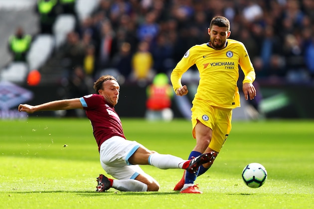 LONDON, ENGLAND - SEPTEMBER 23:  Mark Noble of West Ham United tackles Mateo Kovacic of Chelsea during the Premier League match between West Ham United and Chelsea FC at London Stadium on September 23, 2018 in London, United Kingdom.  (Photo by Dean Mouhtaropoulos/Getty Images)