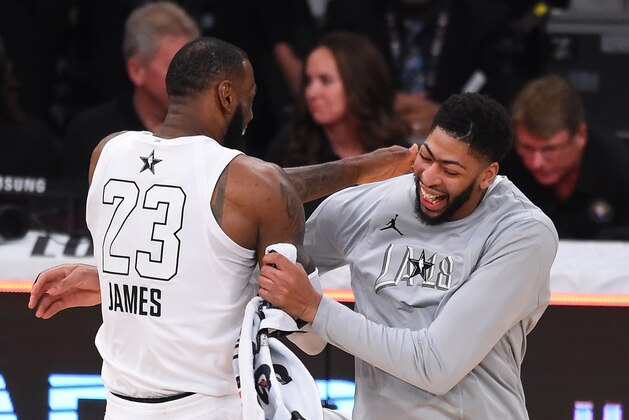 LOS ANGELES, CA - FEBRUARY 18:  LeBron James #23 and Anthony Davis #23 of Team LeBron celebrate after winning the NBA All-Star Game 2018 at Staples Center on February 18, 2018 in Los Angeles, California.  (Photo by Jayne Kamin-Oncea/Getty Images)