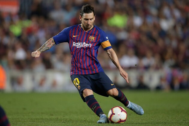 BARCELONA, SPAIN - SEPTEMBER 23: Lionel Messi of FC Barcelona during the La Liga Santander  match between FC Barcelona v Girona at the Camp Nou on September 23, 2018 in Barcelona Spain (Photo by Jeroen Meuwsen/Soccrates/Getty Images)