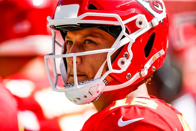 KANSAS CITY, MO - SEPTEMBER 23: Patrick Mahomes #15 of the Kansas City Chiefs looks up at the scoreboard during the third quarter of the game against the San Francisco 49ers at Arrowhead Stadium on September 23rd, 2018 in Kansas City, Missouri. (Photo by David Eulitt/Getty Images)