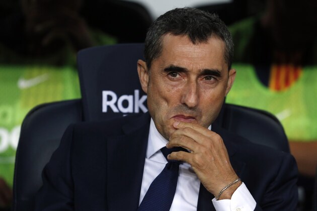 Barcelona's Spanish coach Ernesto Valverde looks on before the Spanish league football match between FC Barcelona and Girona FC at the Camp Nou stadium in Barcelona on September 23, 2018. (Photo by Pau Barrena / AFP)        (Photo credit should read PAU BARRENA/AFP/Getty Images)