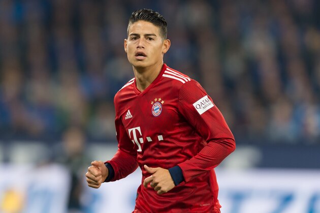GELSENKIRCHEN, GERMANY - SEPTEMBER 22: James Rodriguez of Bayern Muenchen looks on during the Bundesliga match between FC Schalke 04 and FC Bayern Muenchen at Veltins-Arena on September 22, 2018 in Gelsenkirchen, Germany. (Photo by TF-Images/Getty Images)