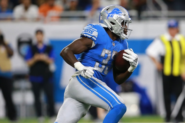 DETROIT, MI - SEPTEMBER 23: Kerryon Johnson #33 of the Detroit Lions runs the ball in the second half against the New England Patriots at Ford Field on September 23, 2018 in Detroit, Michigan.  (Photo by Rey Del Rio/Getty Images)