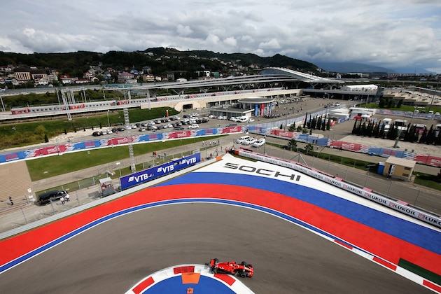 SOCHI, RUSSIA - SEPTEMBER 28: Sebastian Vettel of Germany driving the (5) Scuderia Ferrari SF71H on track during practice for the Formula One Grand Prix of Russia at Sochi Autodrom on September 28, 2018 in Sochi, Russia.  (Photo by Charles Coates/Getty Images)