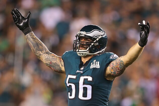 PHILADELPHIA, PA - SEPTEMBER 06:  Chris Long #56 of the Philadelphia Eagles pumps up the crowd during the first half against the Atlanta Falcons at Lincoln Financial Field on September 6, 2018 in Philadelphia, Pennsylvania.  (Photo by Mitchell Leff/Getty Images)
