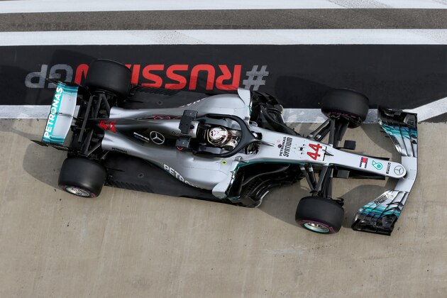 SOCHI, RUSSIA - SEPTEMBER 28: Lewis Hamilton of Great Britain driving the (44) Mercedes AMG Petronas F1 Team Mercedes WO9 on track during practice for the Formula One Grand Prix of Russia at Sochi Autodrom on September 28, 2018 in Sochi, Russia.  (Photo by Charles Coates/Getty Images)