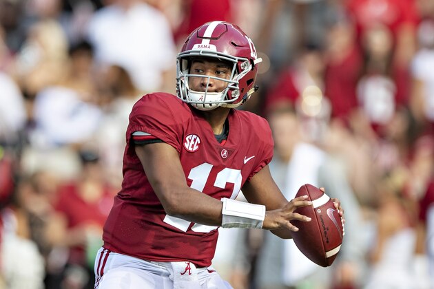 TUSCALOOSA, AL - SEPTEMBER 22:  Tua Tagovailoa #13 of the Alabama Crimson Tide throws a pass during a game against the Texas A&M Aggies at Bryant-Denny Stadium on September 22, 2018 in Tuscaloosa, Alabama.  The Crimson Tide defeated the Aggies 45-23.  (Photo by Wesley Hitt/Getty Images)