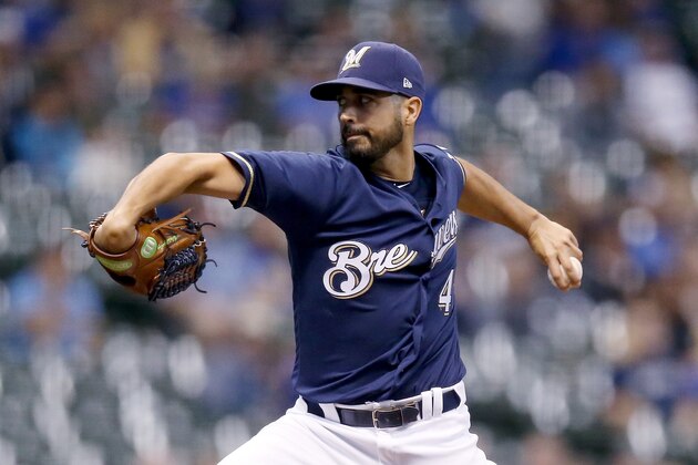 MILWAUKEE, WI - SEPTEMBER 19:  Gio Gonzalez #47 of the Milwaukee Brewers pitches in the first inning against the Cincinnati Reds at Miller Park on September 19, 2018 in Milwaukee, Wisconsin.  (Photo by Dylan Buell/Getty Images)