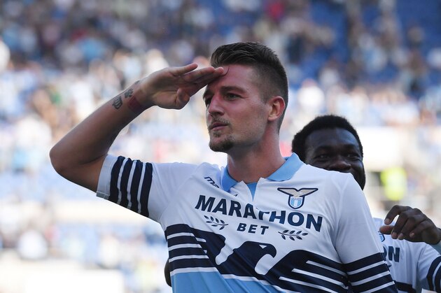 Lazio's Serbian midfielder Sergej Milinkovic-Savic   celebrates after scoring a goal  during the Italian Serie A football match between SS Lazio and Genoa CFC at the Olympic Stadium in Rome on September 23, 2018. (Photo by Tiziana FABI / AFP)        (Photo credit should read TIZIANA FABI/AFP/Getty Images)