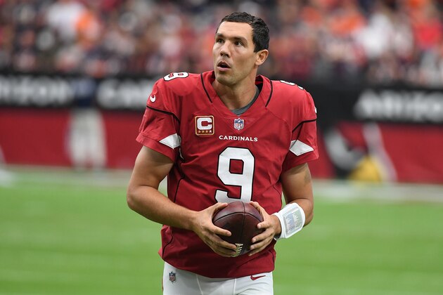 GLENDALE, AZ - SEPTEMBER 23:  Sam Bradford #9 of the Arizona Cardinals warms up prior to a game against the Chicago Bears at State Farm Stadium on September 23, 2018 in Glendale, Arizona.  (Photo by Norm Hall/Getty Images)