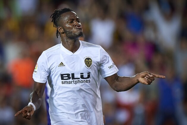 VALENCIA, SPAIN - SEPTEMBER 26:  Michy Batshuayi of Valencia celebrates after scoring the first goal during the La Liga match between Valencia CF and RC Celta de Vigo at Estadio Mestalla on September 26, 2018 in Valencia, Spain.  (Photo by Quality Sport Images/Getty Images)