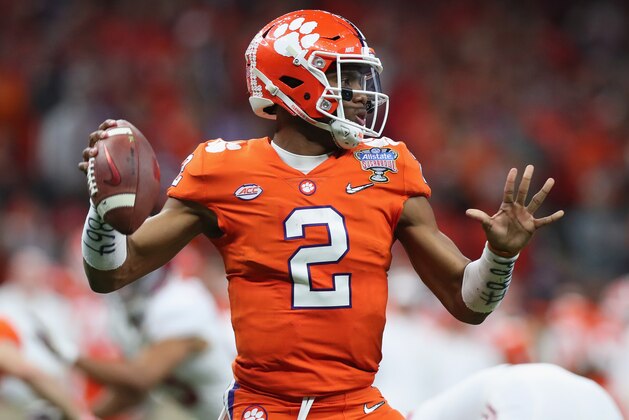 NEW ORLEANS, LA - JANUARY 01:  Kelly Bryant #2 of the Clemson Tigers thows the ball in the second half of the AllState Sugar Bowl against the Alabama Crimson Tide at the Mercedes-Benz Superdome on January 1, 2018 in New Orleans, Louisiana.  (Photo by Tom Pennington/Getty Images)
