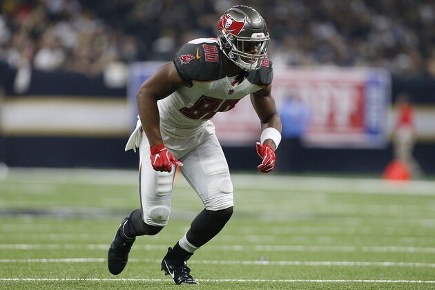 NEW ORLEANS, LA - SEPTEMBER 09:  O.J. Howard #80 of the Tampa Bay Buccaneers runs during a game against the New Orleans Saints at the Mercedes-Benz Superdome on September 9, 2018 in New Orleans, Louisiana.  (Photo by Jonathan Bachman/Getty Images)