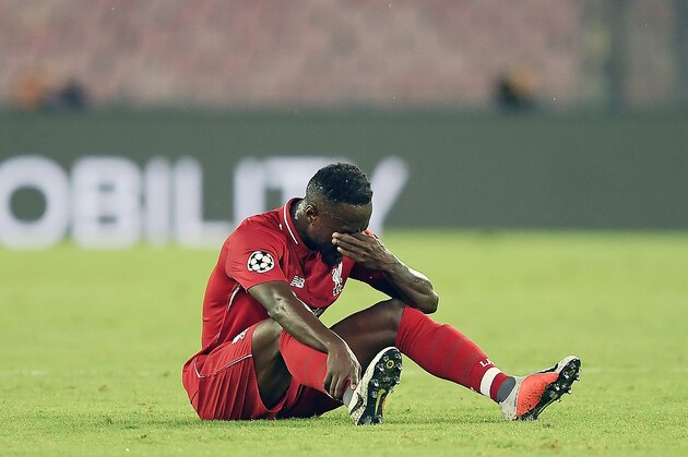 NAPLES, ITALY - OCTOBER 03: Naby Keita of Liverpool injured during the Group C match of the UEFA Champions League between SSC Napoli and Liverpool at Stadio San Paolo on October 3, 2018 in Naples, Italy.  (Photo by Francesco Pecoraro/Getty Images)