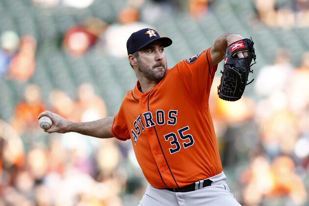 Houston Astros starting pitcher Justin Verlander throws to the Baltimore Orioles in the first baseball game of a doubleheader, Saturday, Sept. 29, 2018, in Baltimore. (AP Photo/Patrick Semansky)