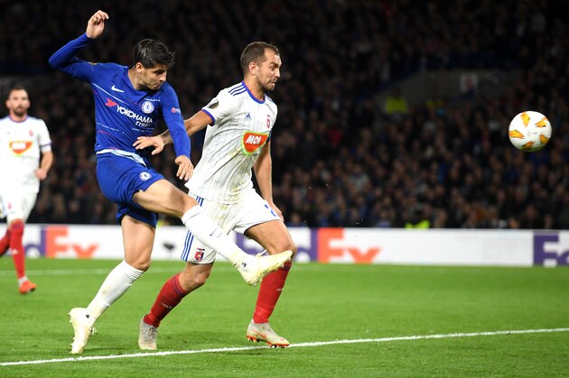 LONDON, ENGLAND - OCTOBER 04:  Alvaro Morata of Chelsea scores his team's first goal during the UEFA Europa League Group L match between Chelsea and Vidi FC at Stamford Bridge on October 4, 2018 in London, United Kingdom.  (Photo by Mike Hewitt/Getty Images)
