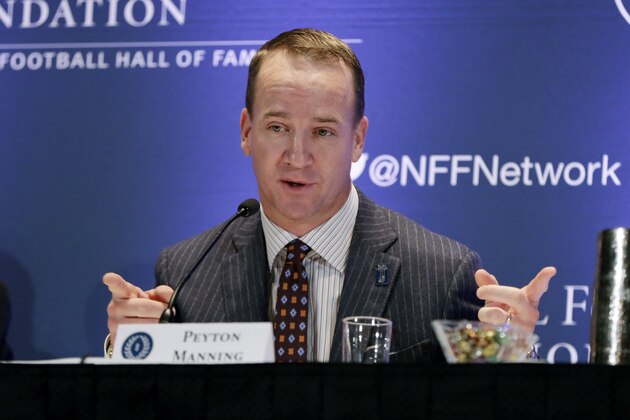 CORRECTS SPELLING TO PEYTON, NOT PAYTON - Former University of Tennessee football quarterback Peyton Manning answers questions during a news conference of the National Football Foundation College and Football Hall of Fame, in New York, Tuesday, Dec. 5, 2017. (AP Photo/Richard Drew)