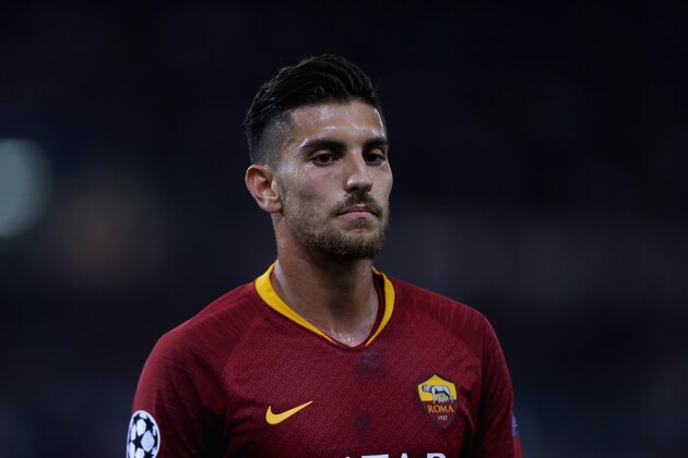 ROME, ITALY - OCTOBER 02:  Lorenzo Pellegrini of AS Roma looks on during the Group G match of the UEFA Champions League between AS Roma and Viktoria Plzen at Stadio Olimpico on October 2, 2018 in Rome, Italy.  (Photo by Paolo Bruno/Getty Images)