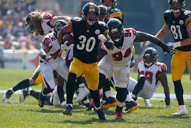 PITTSBURGH, PA - OCTOBER 07: James Conner #30 of the Pittsburgh Steelers carries the ball in the first quarter during the game Atlanta Falcons at Heinz Field on October 7, 2018 in Pittsburgh, Pennsylvania. (Photo by Justin K. Aller/Getty Images)