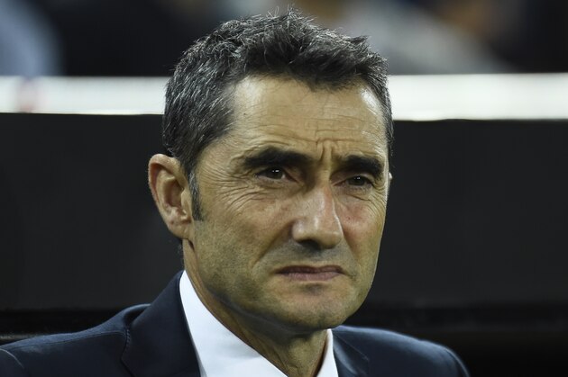 Barcelona's Spanish coach Ernesto Valverde looks on before the Spanish league football match between Valencia CF and FC Barcelona at the Mestalla stadium in Valencia on October 7, 2018. (Photo by JOSE JORDAN / AFP)        (Photo credit should read JOSE JORDAN/AFP/Getty Images)