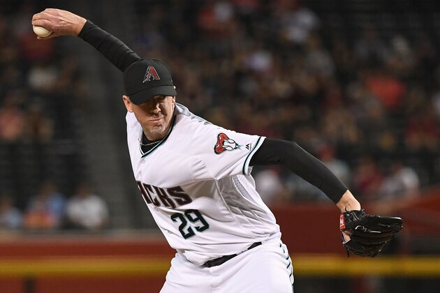 PHOENIX, AZ - AUGUST 07:  Brad Ziegler #29 of the Arizona Diamondbacks delivers a pitch in the eighth inning of the MLB game against the Philadelphia Phillies at Chase Field on August 7, 2018 in Phoenix, Arizona.  (Photo by Jennifer Stewart/Getty Images)